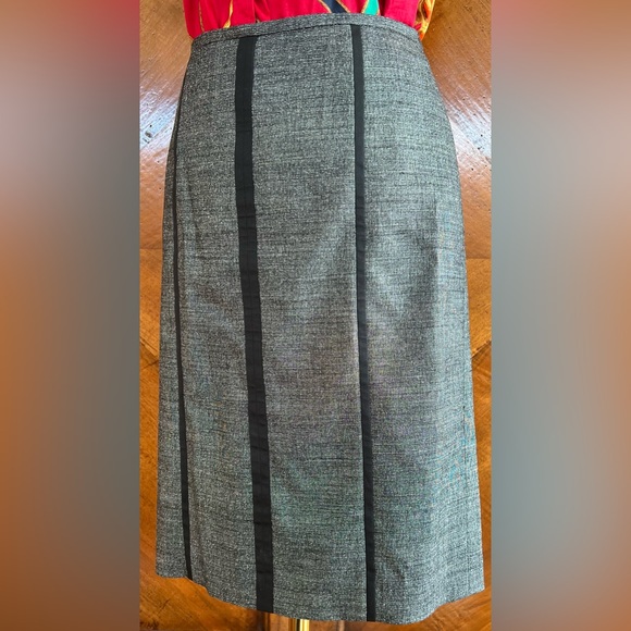 HUGO BOSS 🖤 SKIRT 🖤 HOST PICK 🖤 - Picture 2 of 16